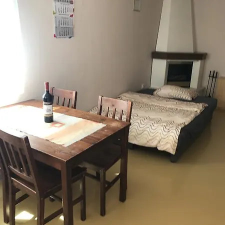Jane Apartment *